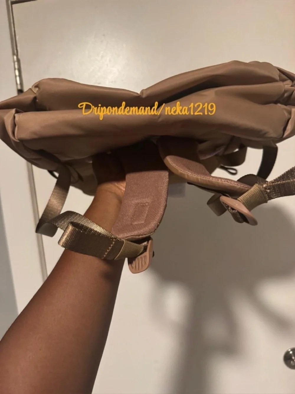 Lululemon New Crew Backpack 22L Updated- Sand/Wacky Khaki